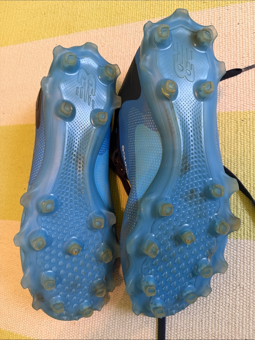 New Balance Men's FreezeLX V4 Low Lacrosse Cleats, Sky Blue/Polar Blue - Picture 4 of 5